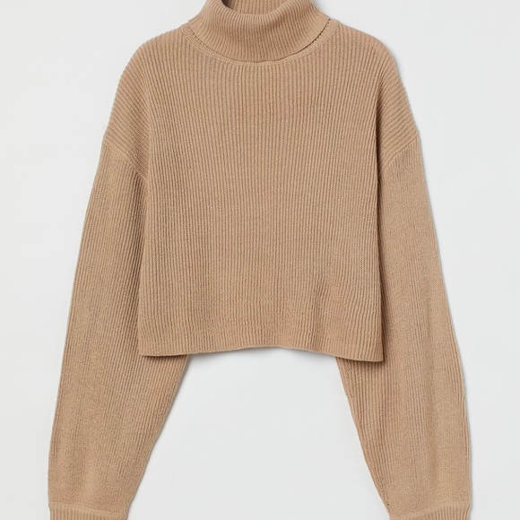🌸5/$40🌸 NWT H&M cropped turtleneck sweater in beige size XS - Picture 3 of 4